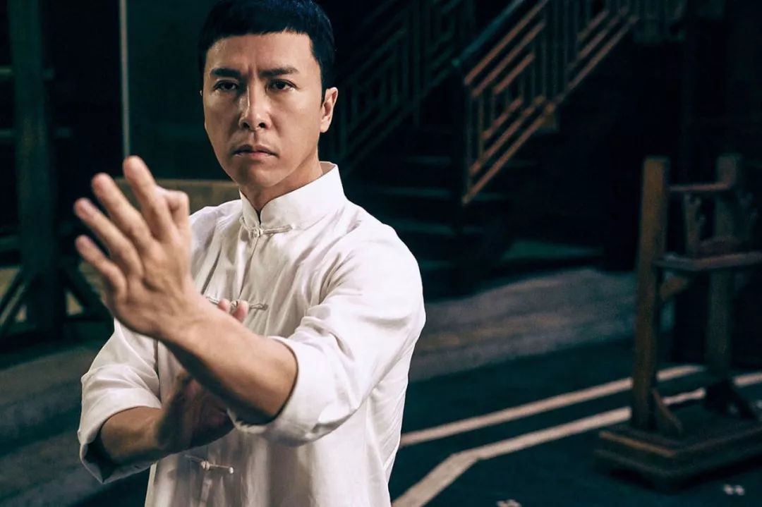 在国外,很多人以为英文名叫 donnie yen 的甄子丹就是叶问(ip man).