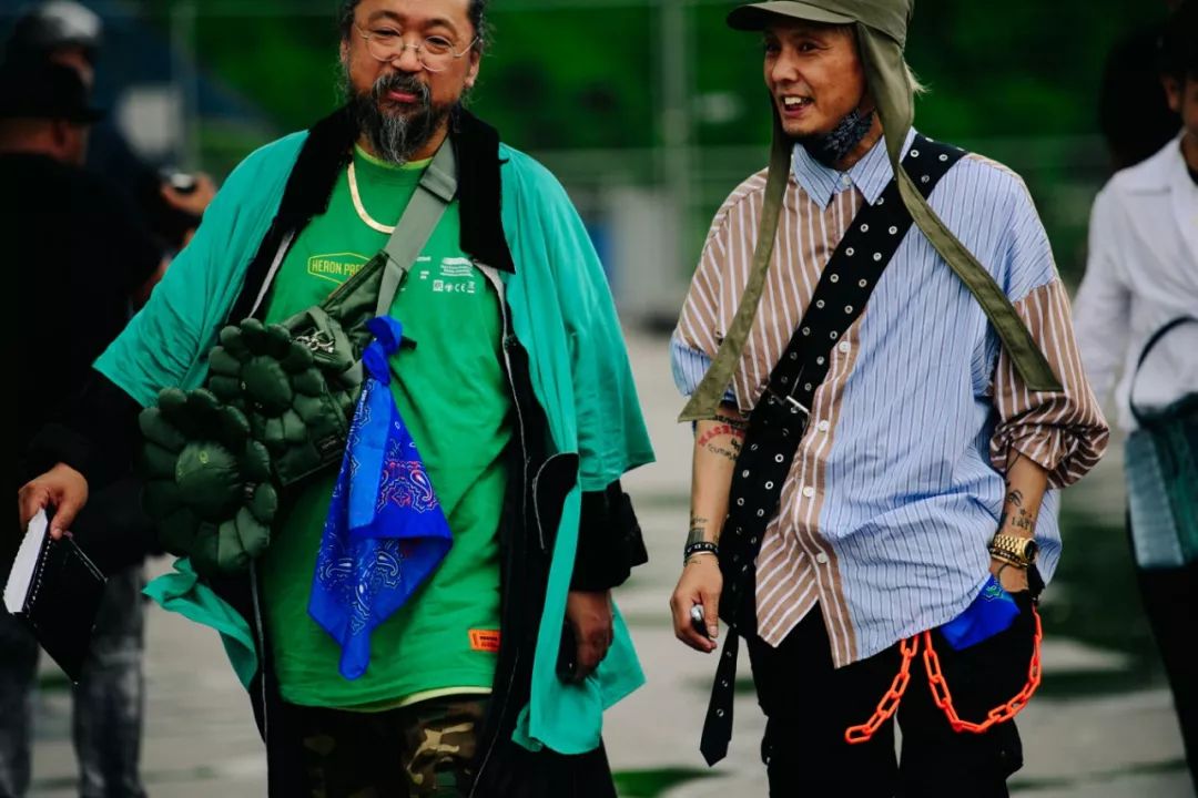 在「面罩」面前,带黑口罩的只是个弟弟...
