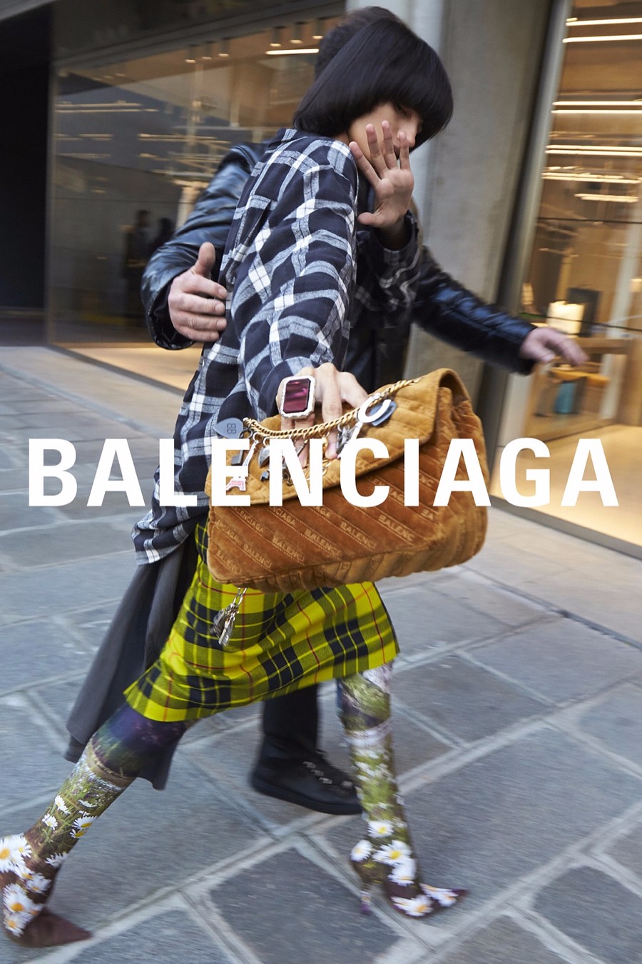 偷拍or宣传?balenciaga这招玩的6啊!