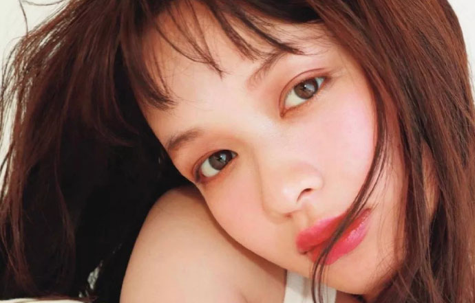 日本最火的彩妆种草魔女，她用过的单品都成了断货王