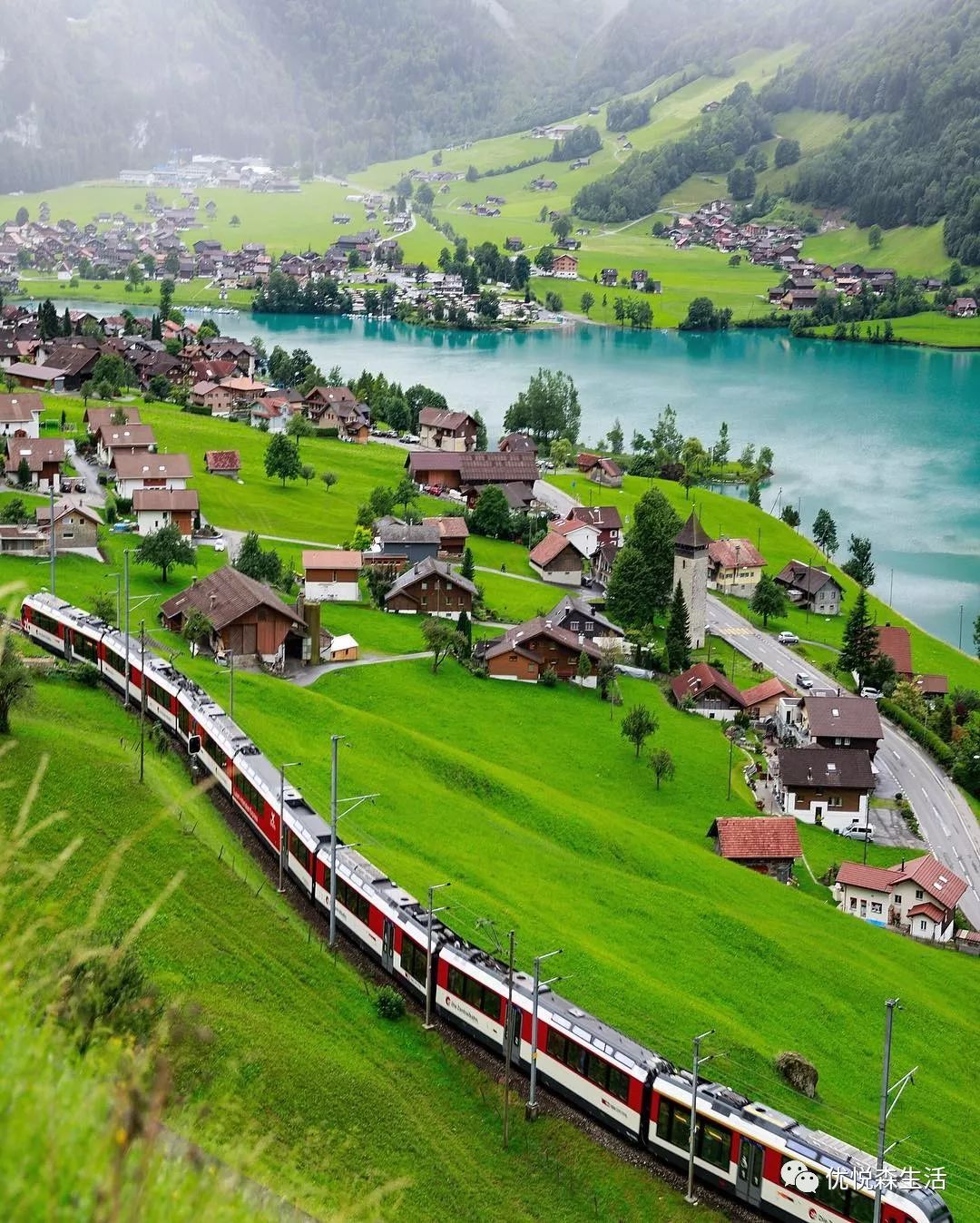 雪后的瑞士小镇夜景,根本就是童话里的梦幻世界吧!