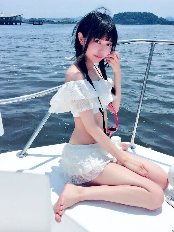 妹子脱内衣_二次元内衣妹子(3)